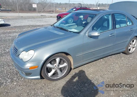 2005 Mercedes-Benz C 230 Kompressor Sport z USA, uszkodzony, nr VIN WDBRF40JX5F715599